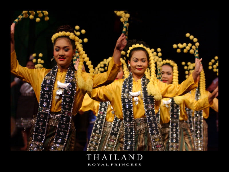 Which Cruise Lines Offer the Best Cultural Workshop Programs