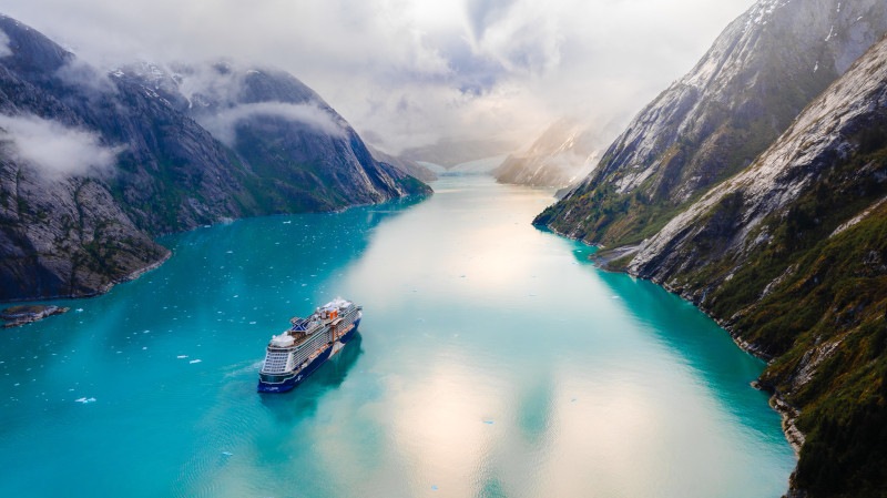 Alaska: A Land of Ice and Wilderness