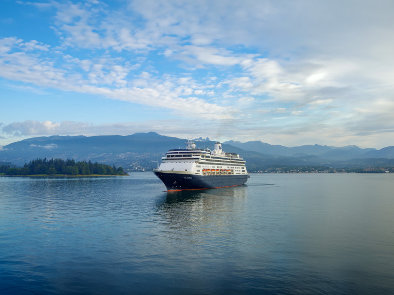 Right Cruise Line