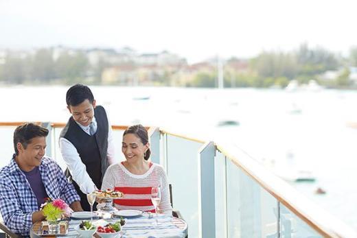 Holland America - Service On Deck