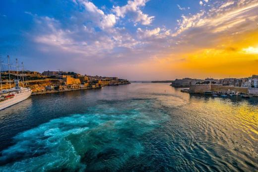 Mediterranean vs. Caribbean: Which Destination Should You Choose?