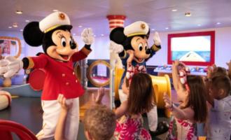 Mickey & Minnie Captain’s Deck