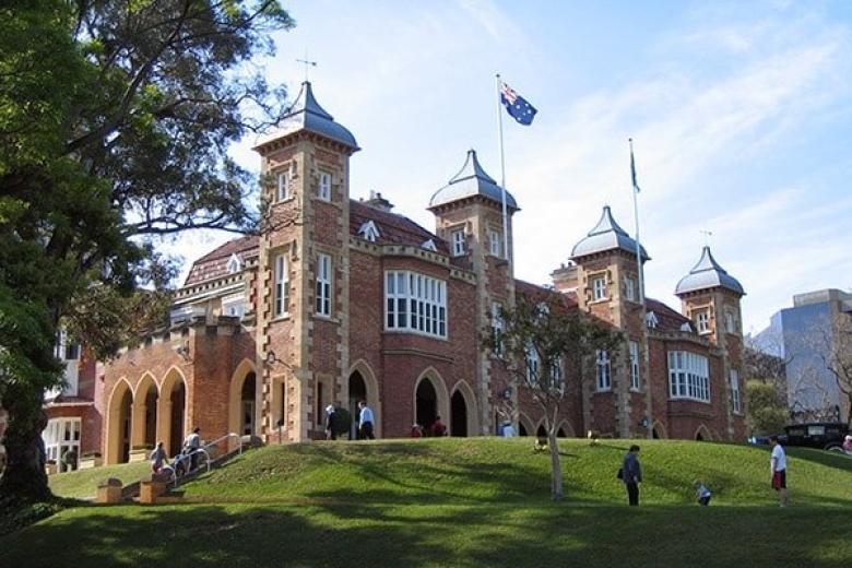 Fermantle Court