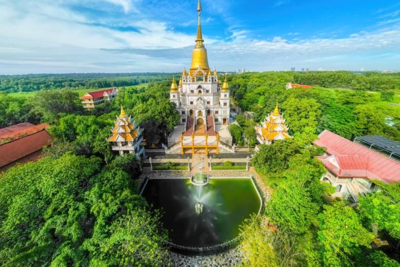 Buu Long Pagoda in Ho Chi Minh City