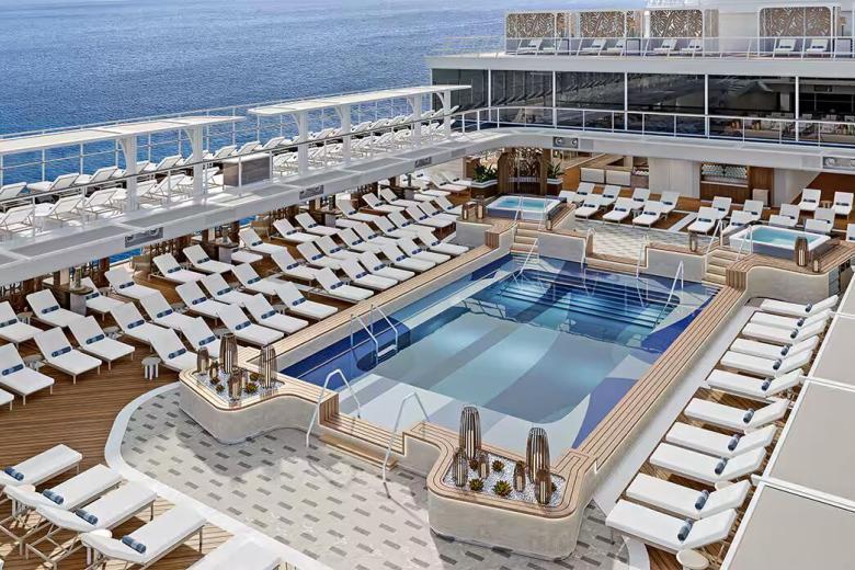 Pool on Oceania Sonata