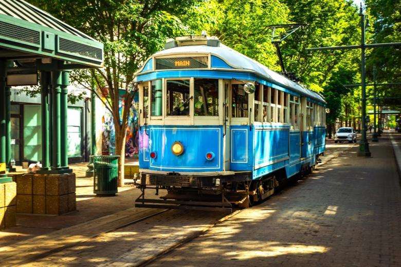 Main Street Blue Trolley in Memphis