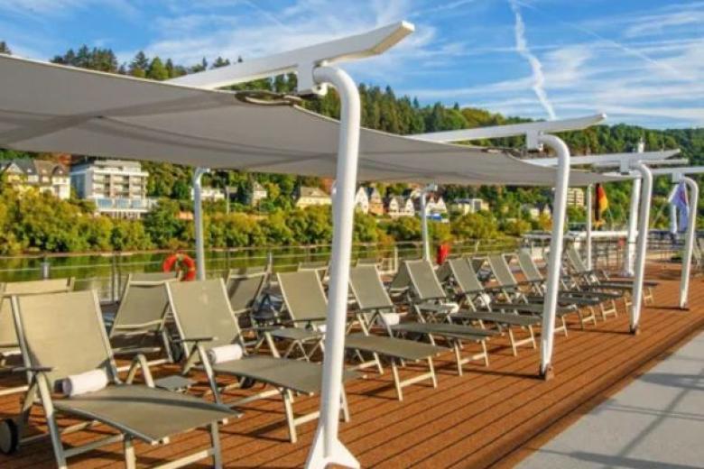 pool deck
