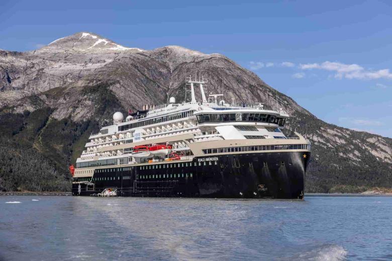 MS Roald Amundsen