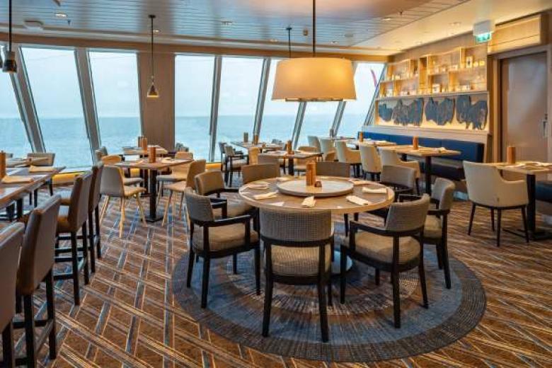 HX Expeditions - Aune Main Dining