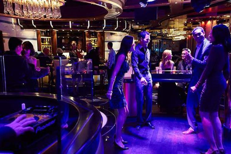 Club 6