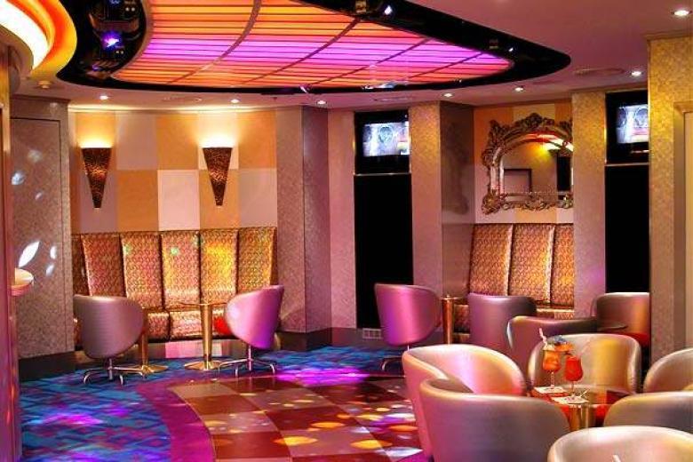 Dazzles Bar