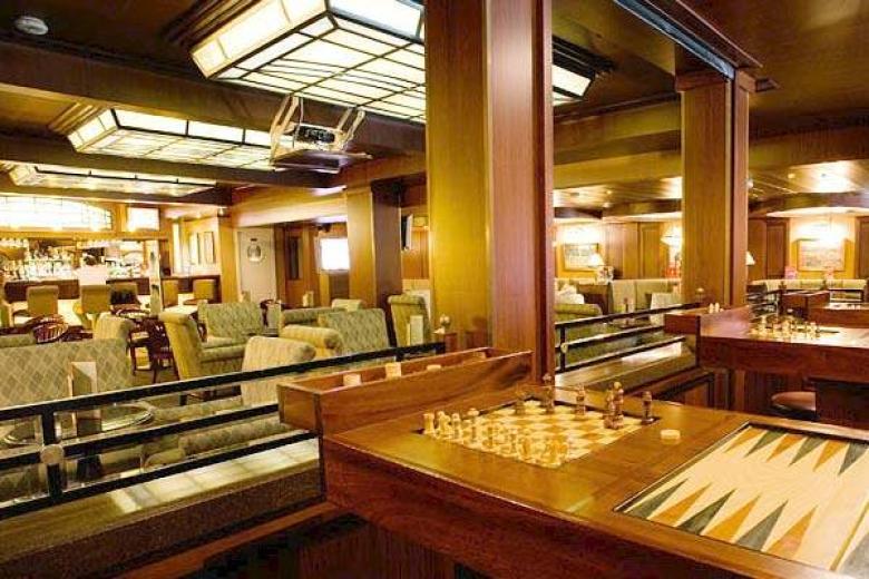 Diversions Lounge