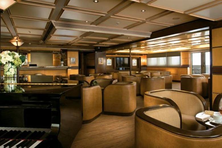 Piano Bar